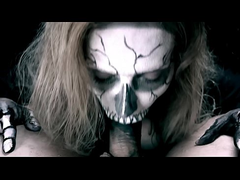 ❤️ Demon djevojka siše kurac svojim crnim ustima i guta spermu. Jebeni video na hr.porn-impact.ru ❌️❤
