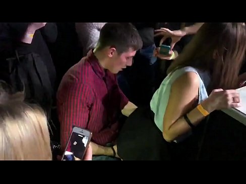 ❤️ Pravi seks u ruskom noćnom klubu. 18-godišnja Ruskinja u anusu i vagini pojebana u noćnom klubu Jebeni video na hr.porn-impact.ru ❌️❤